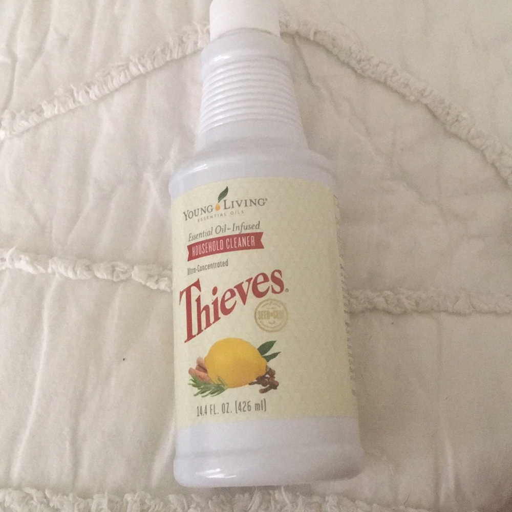 YOUNG LIVING THIEVES HOUSEHOLD CLEANER UNUSED